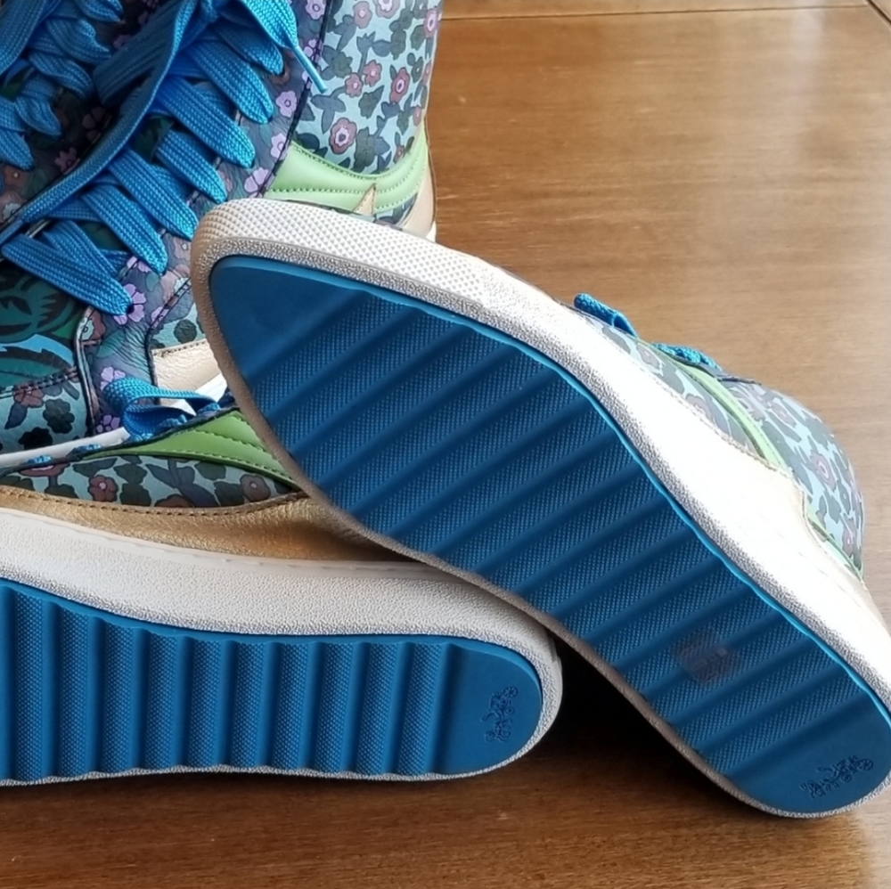 Coach C203 Hightop Sneakers in mist/gold hologram - Picture 6 of 7